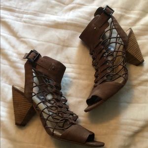 Vince Camuto Sandals - Size 8